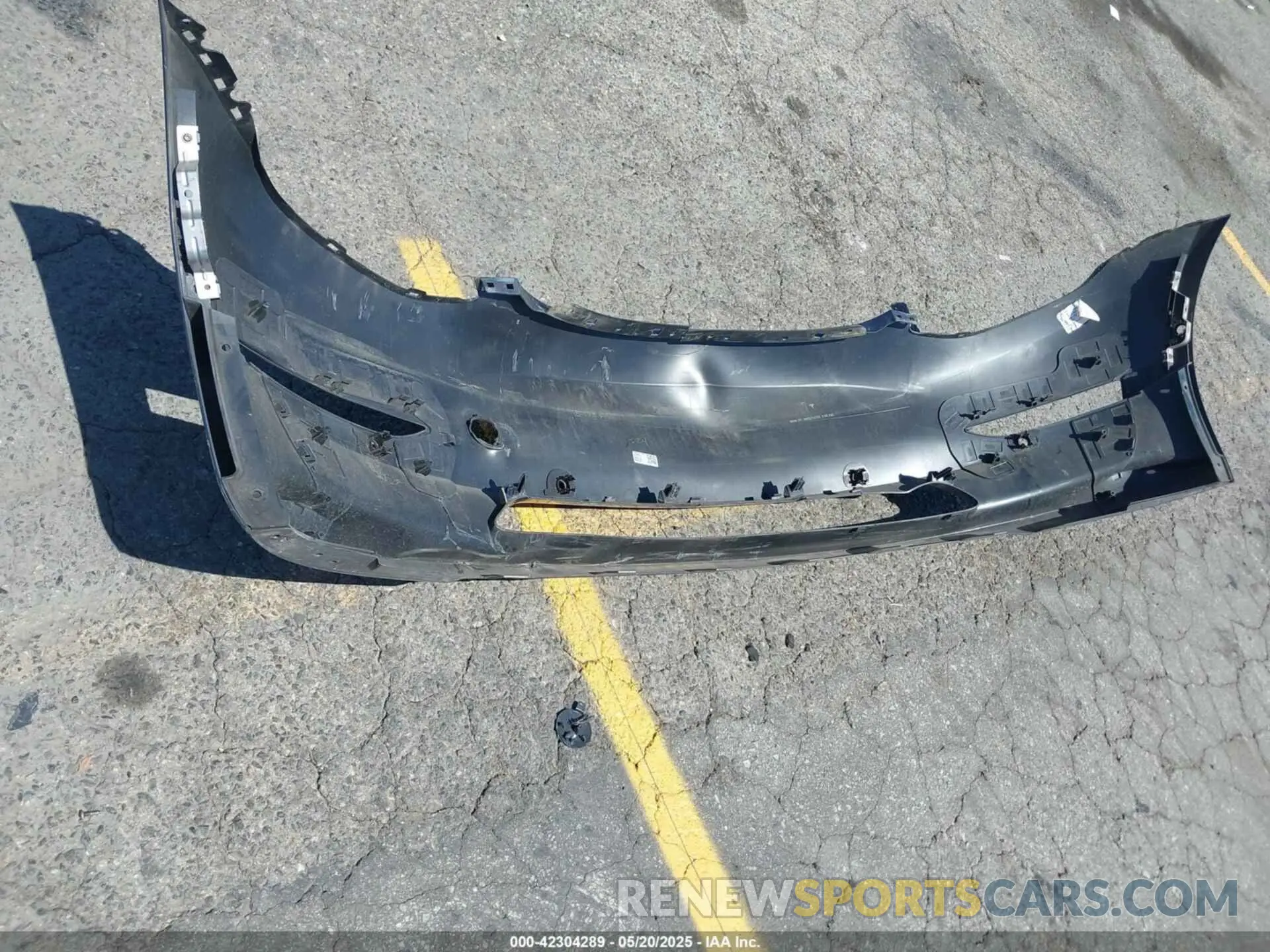 12 Photograph of a damaged car 5YJ3E1EAXNF117762 TESLA MODEL 3 2022