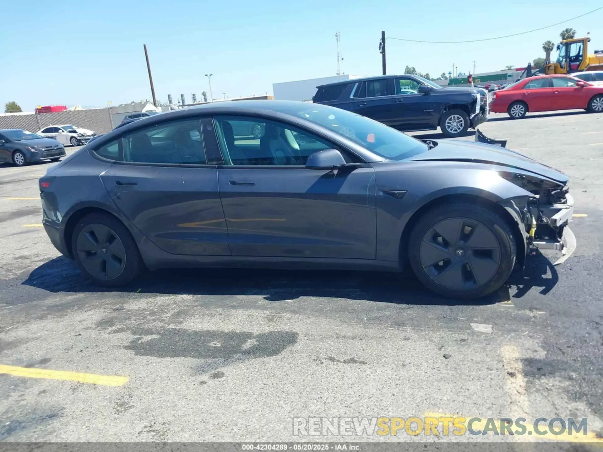 14 Photograph of a damaged car 5YJ3E1EAXNF117762 TESLA MODEL 3 2022