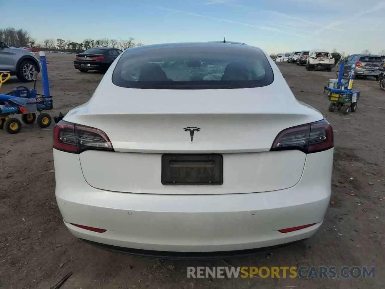 6 Photograph of a damaged car 5YJ3E1EAXNF119012 TESLA MODEL 3 2022