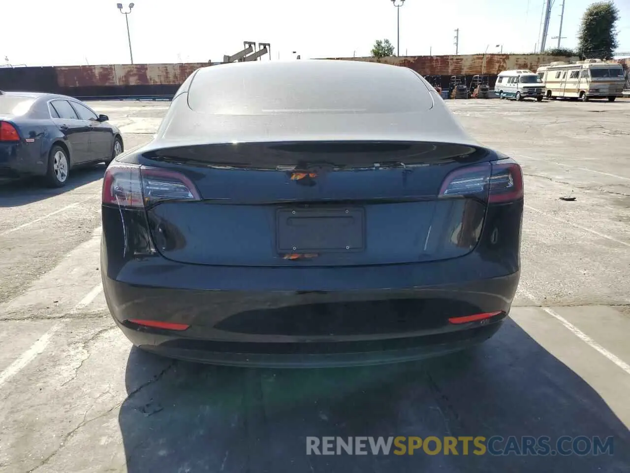 6 Photograph of a damaged car 5YJ3E1EAXNF120970 TESLA MODEL 3 2022