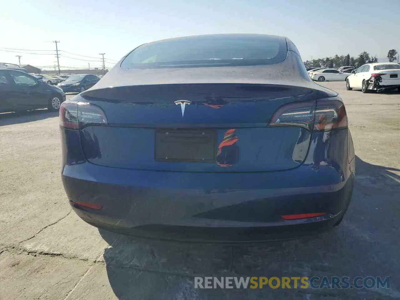 6 Photograph of a damaged car 5YJ3E1EAXNF142693 TESLA MODEL 3 2022