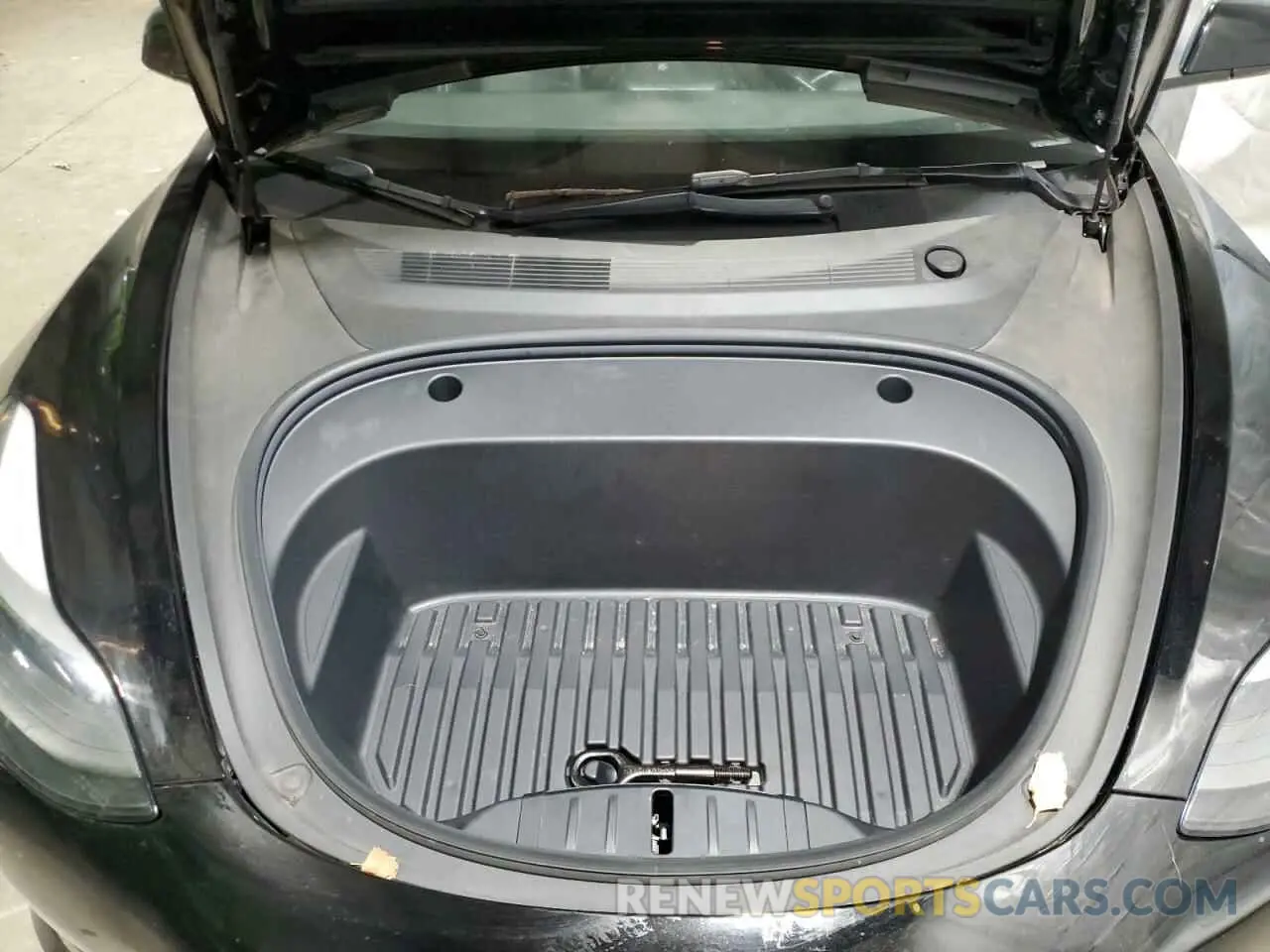 11 Photograph of a damaged car 5YJ3E1EAXNF184877 TESLA MODEL 3 2022