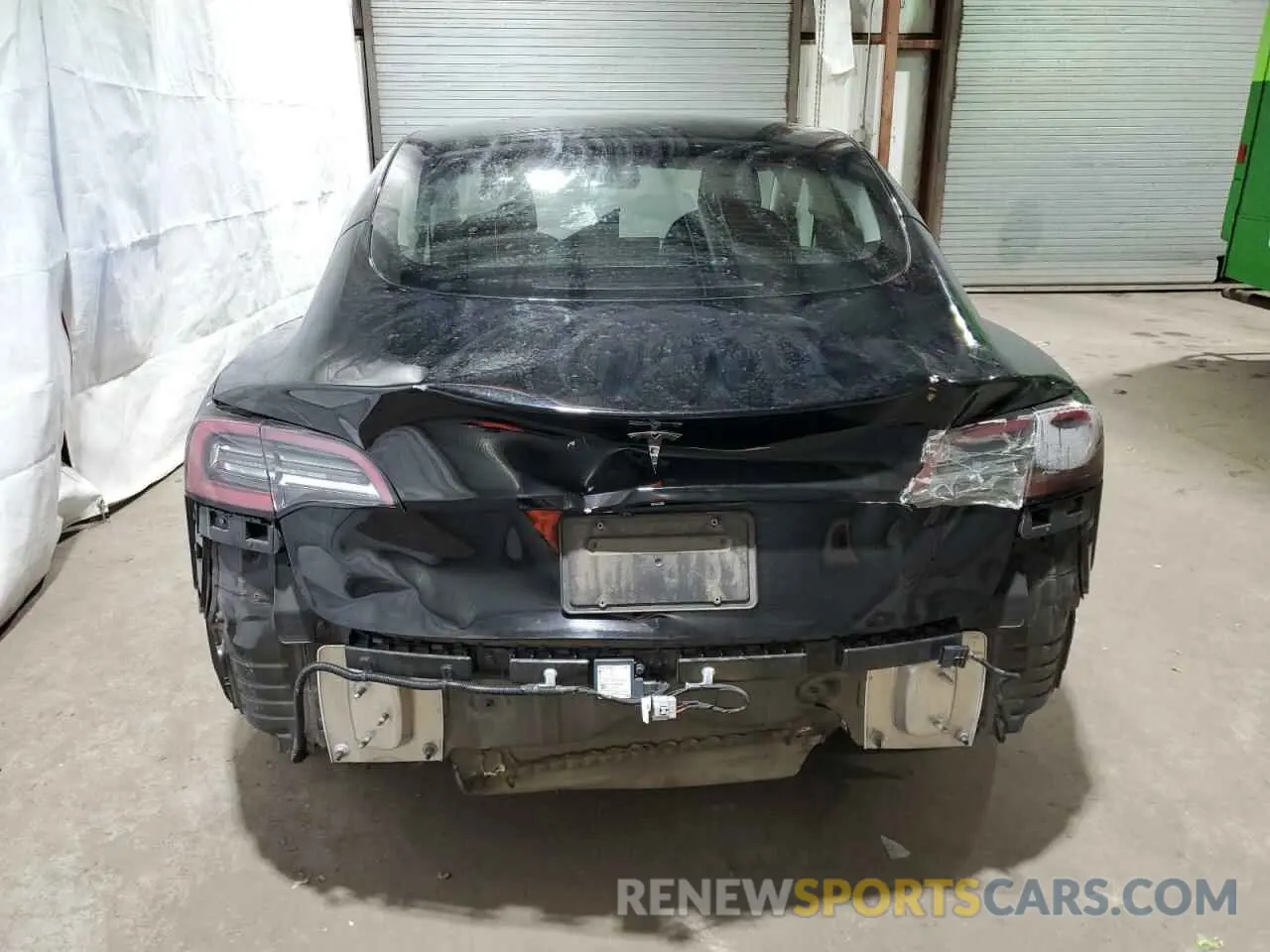 6 Photograph of a damaged car 5YJ3E1EAXNF184877 TESLA MODEL 3 2022