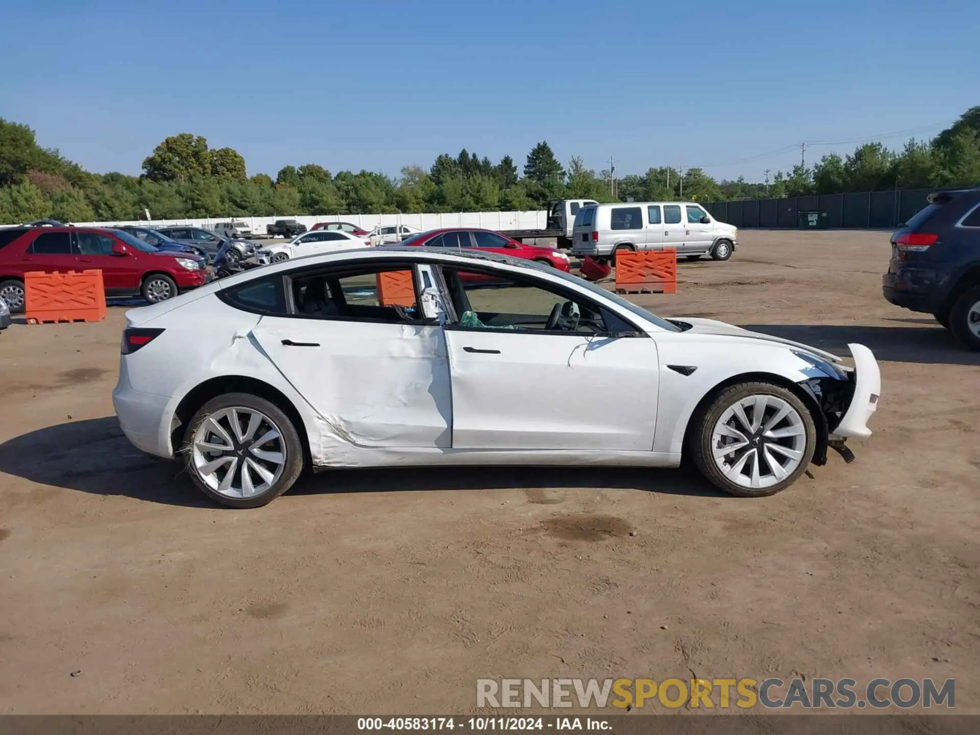 13 Photograph of a damaged car 5YJ3E1EAXNF185687 TESLA MODEL 3 2022