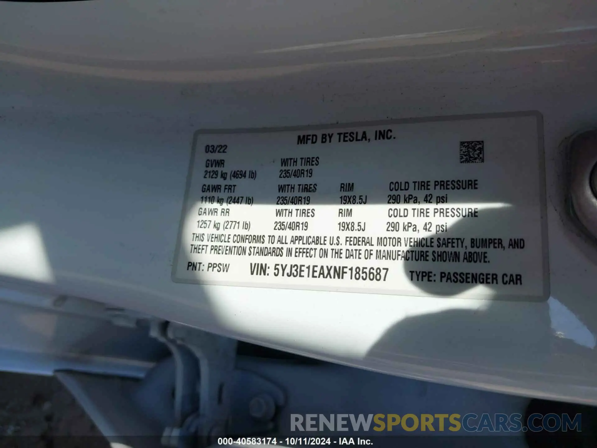 9 Photograph of a damaged car 5YJ3E1EAXNF185687 TESLA MODEL 3 2022
