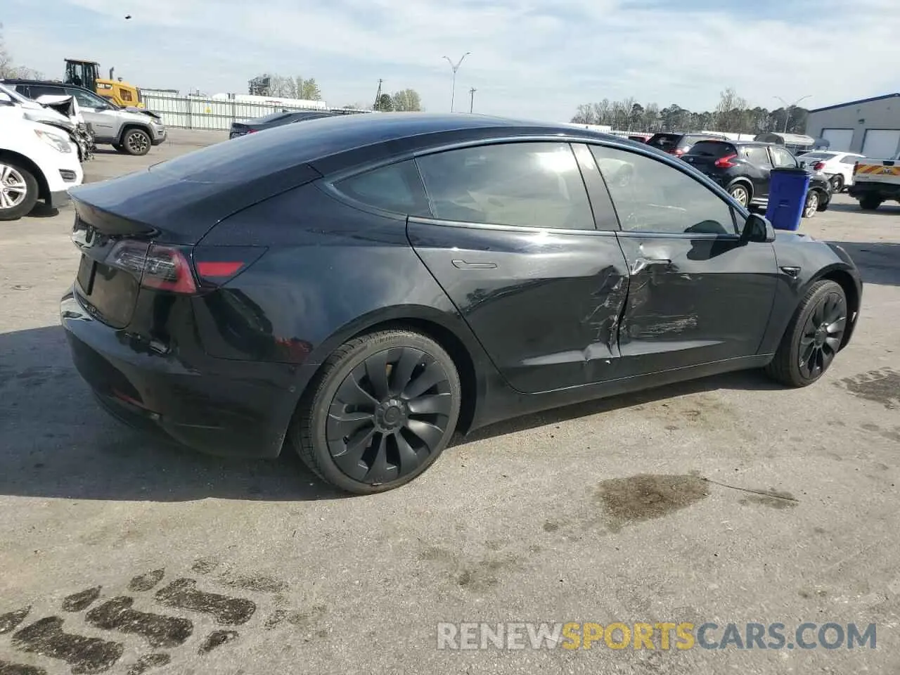 3 Photograph of a damaged car 5YJ3E1EAXNF185818 TESLA MODEL 3 2022