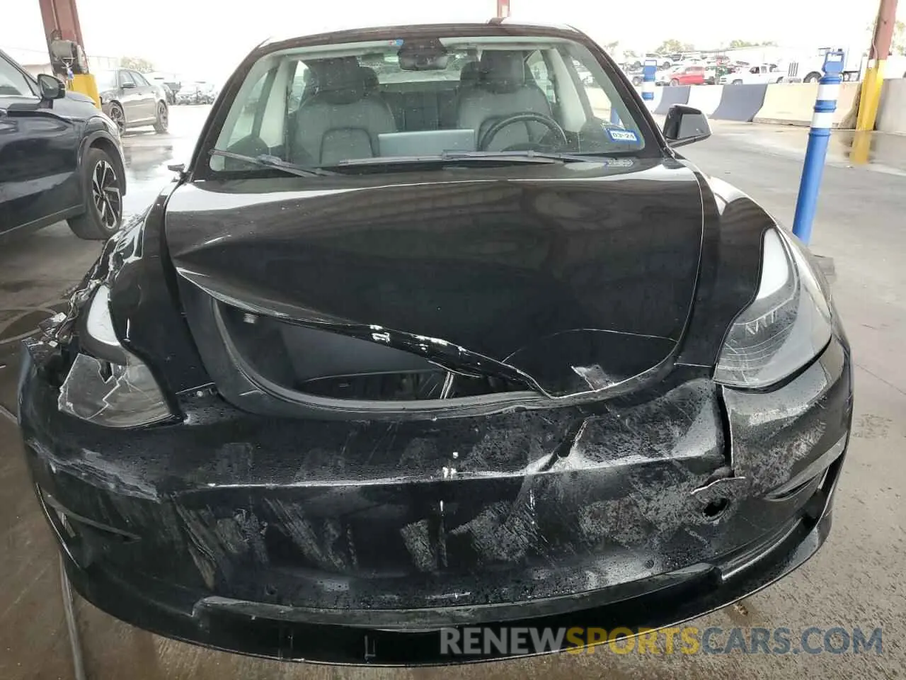 5 Photograph of a damaged car 5YJ3E1EAXNF186757 TESLA MODEL 3 2022