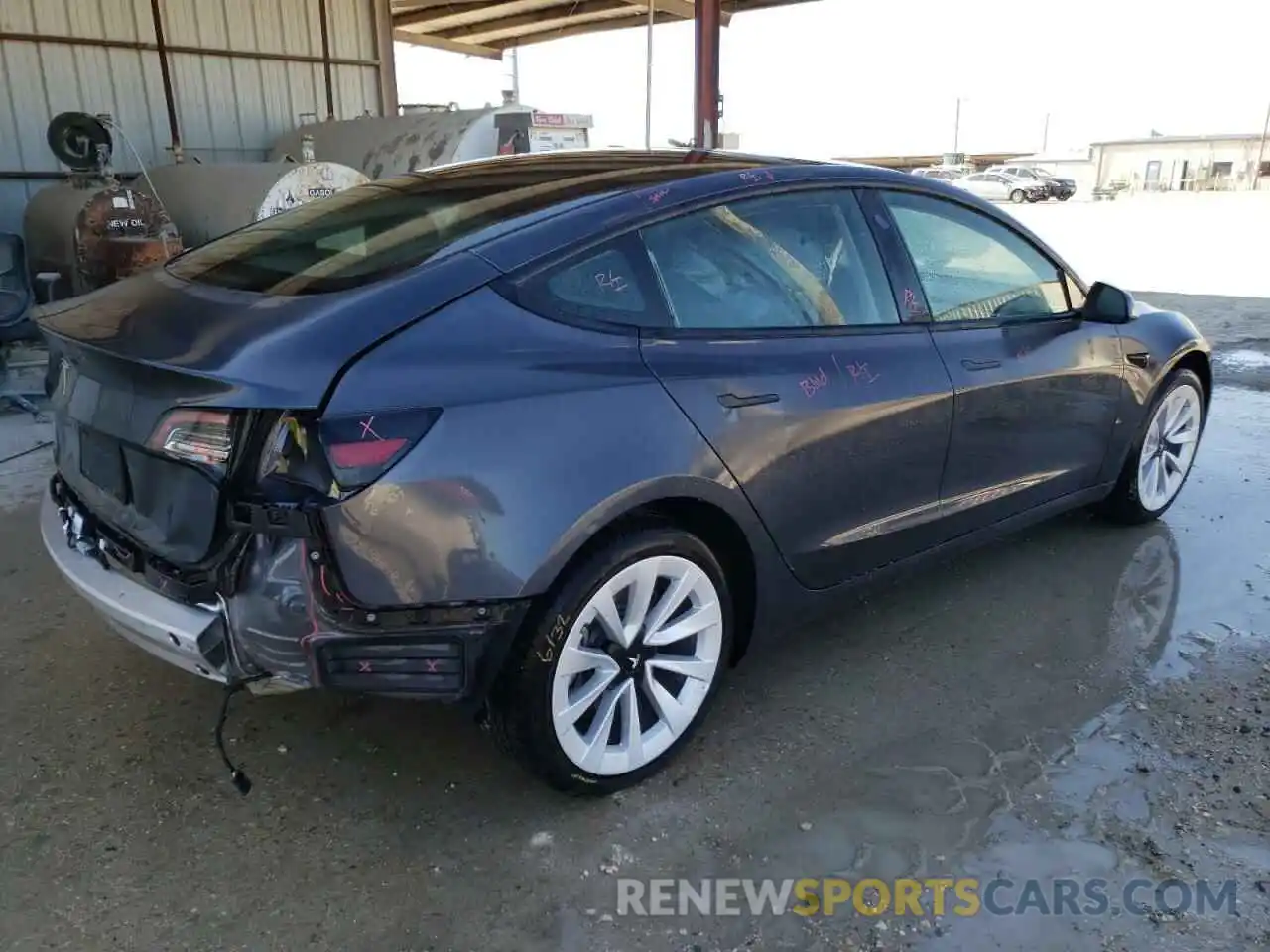 3 Photograph of a damaged car 5YJ3E1EAXNF186855 TESLA MODEL 3 2022