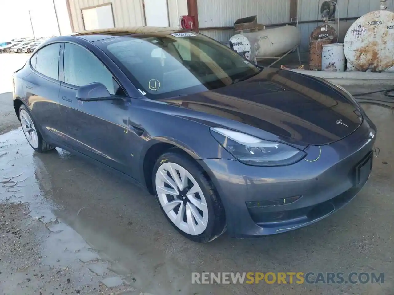 4 Photograph of a damaged car 5YJ3E1EAXNF186855 TESLA MODEL 3 2022