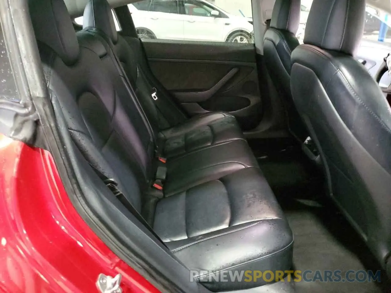 10 Photograph of a damaged car 5YJ3E1EAXNF188900 TESLA MODEL 3 2022