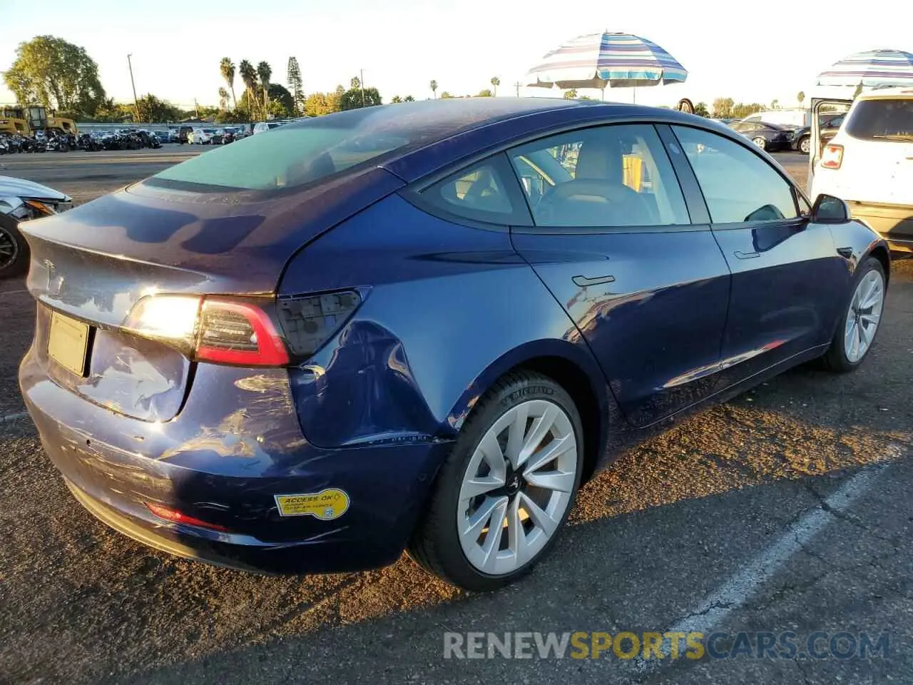 3 Photograph of a damaged car 5YJ3E1EAXNF209423 TESLA MODEL 3 2022