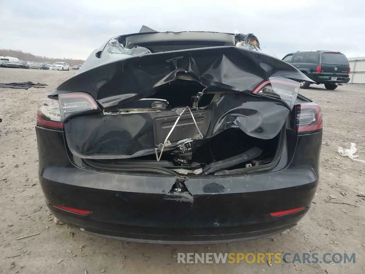 6 Photograph of a damaged car 5YJ3E1EAXNF286079 TESLA MODEL 3 2022