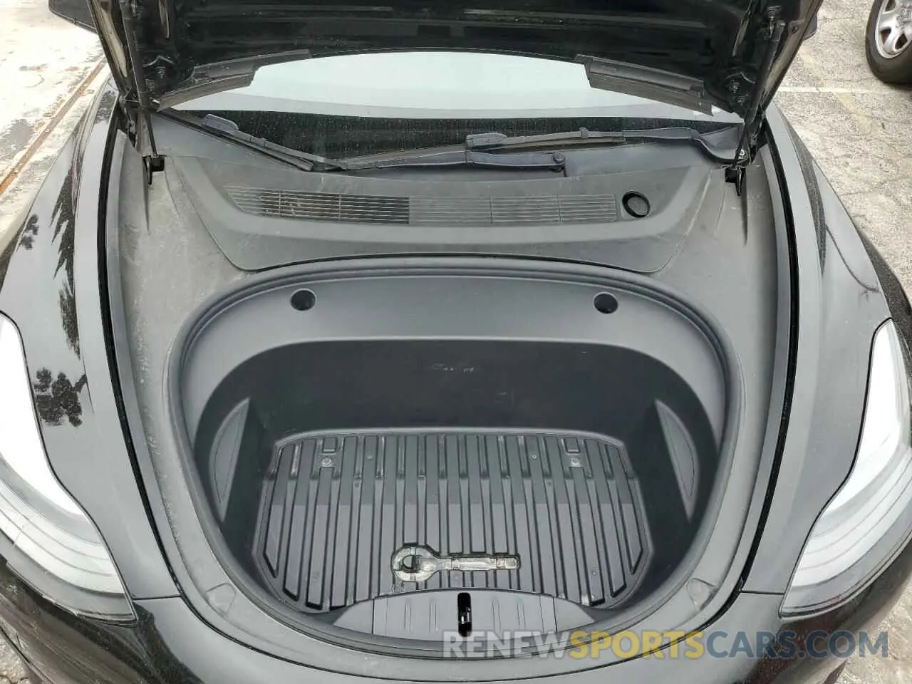 11 Photograph of a damaged car 5YJ3E1EAXNF286213 TESLA MODEL 3 2022