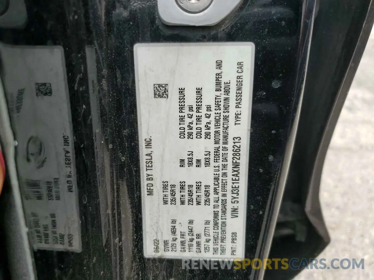 12 Photograph of a damaged car 5YJ3E1EAXNF286213 TESLA MODEL 3 2022
