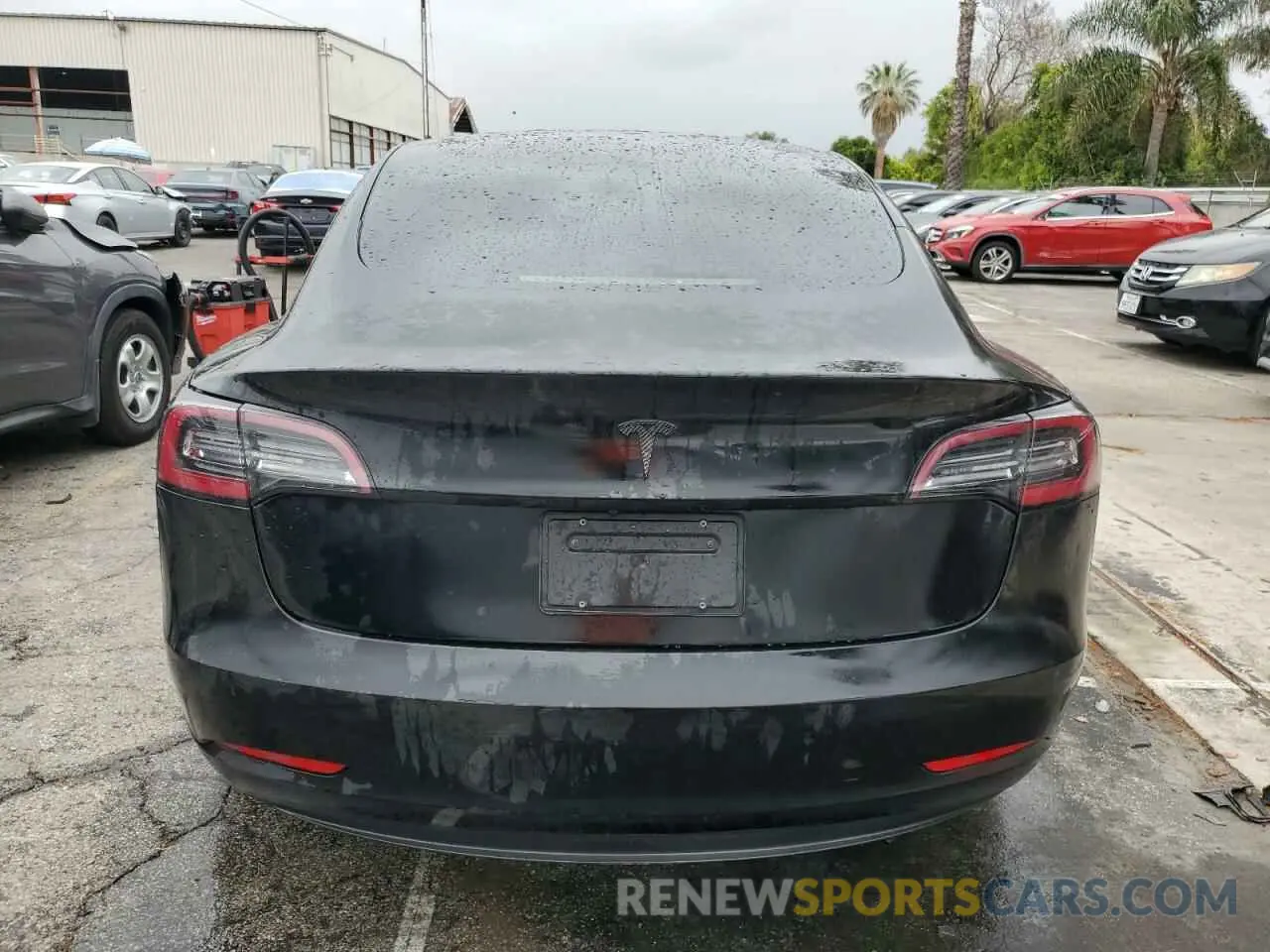 6 Photograph of a damaged car 5YJ3E1EAXNF286213 TESLA MODEL 3 2022