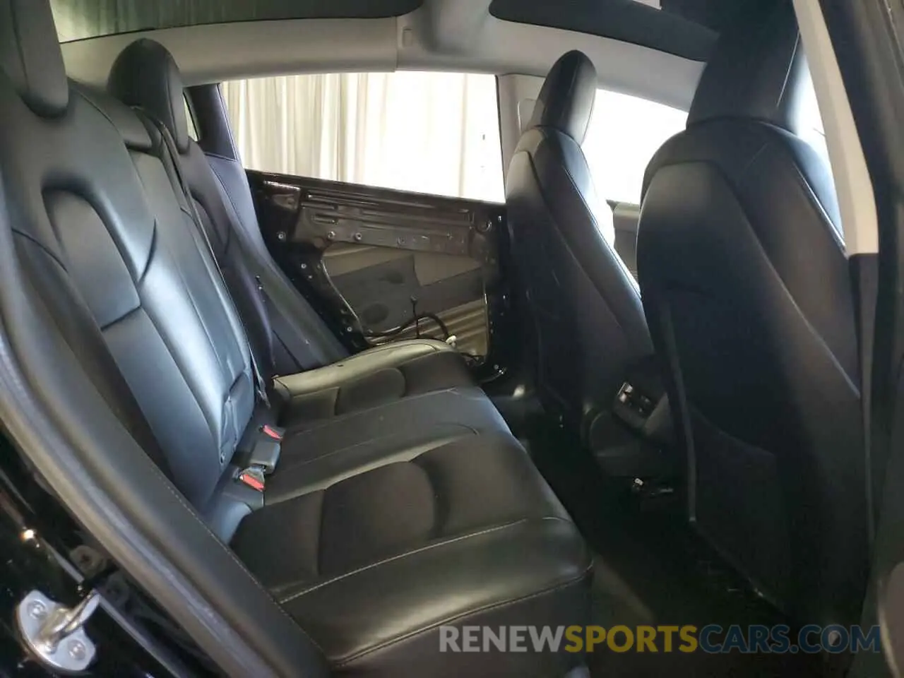 10 Photograph of a damaged car 5YJ3E1EAXNF287491 TESLA MODEL 3 2022