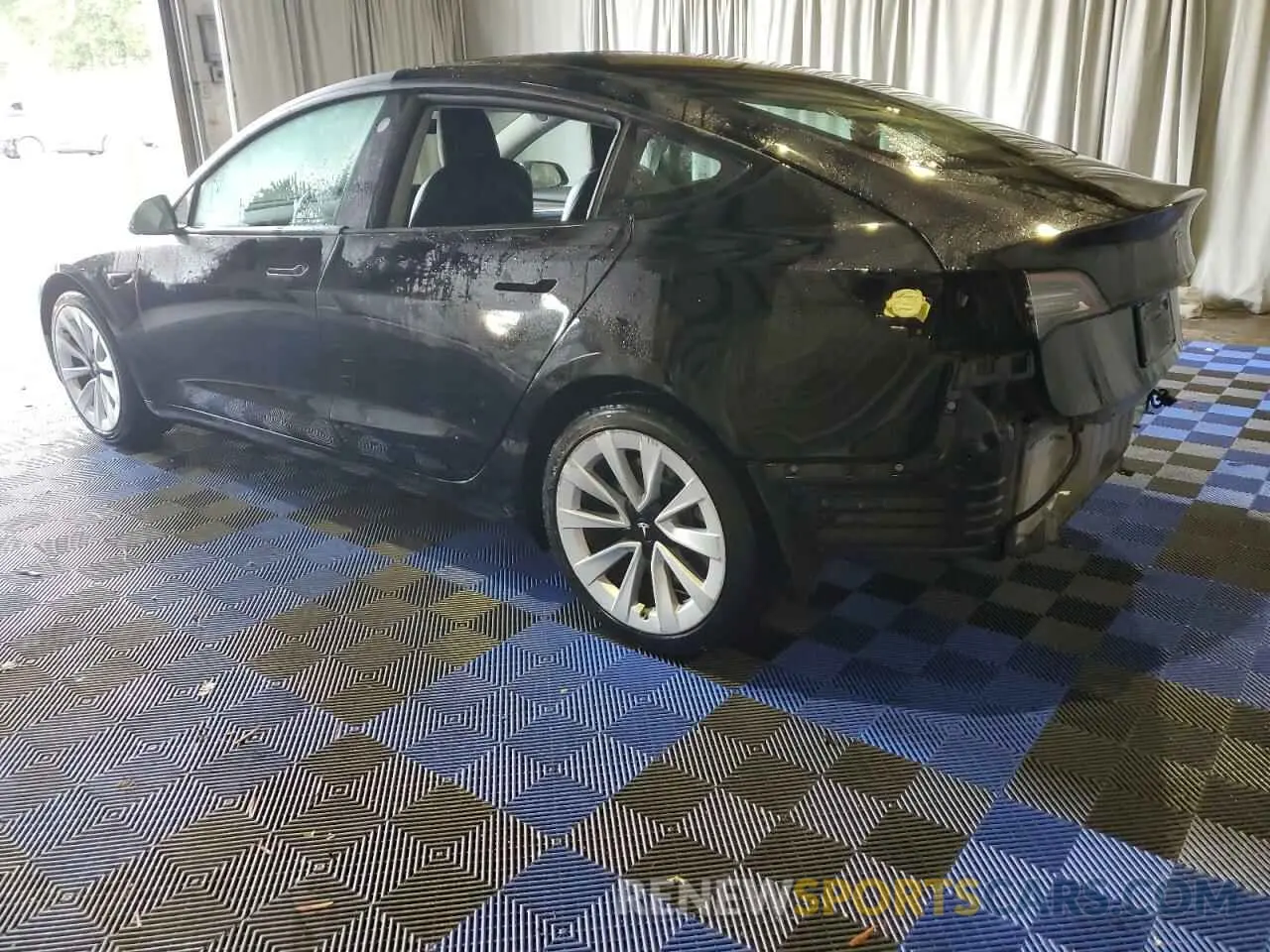2 Photograph of a damaged car 5YJ3E1EAXNF287491 TESLA MODEL 3 2022