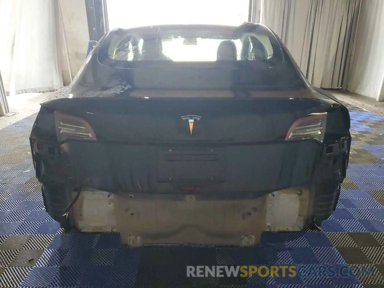 6 Photograph of a damaged car 5YJ3E1EAXNF287491 TESLA MODEL 3 2022