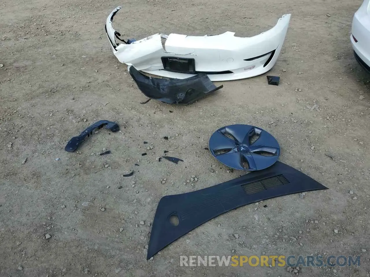 15 Photograph of a damaged car 5YJ3E1EAXNF289709 TESLA MODEL 3 2022
