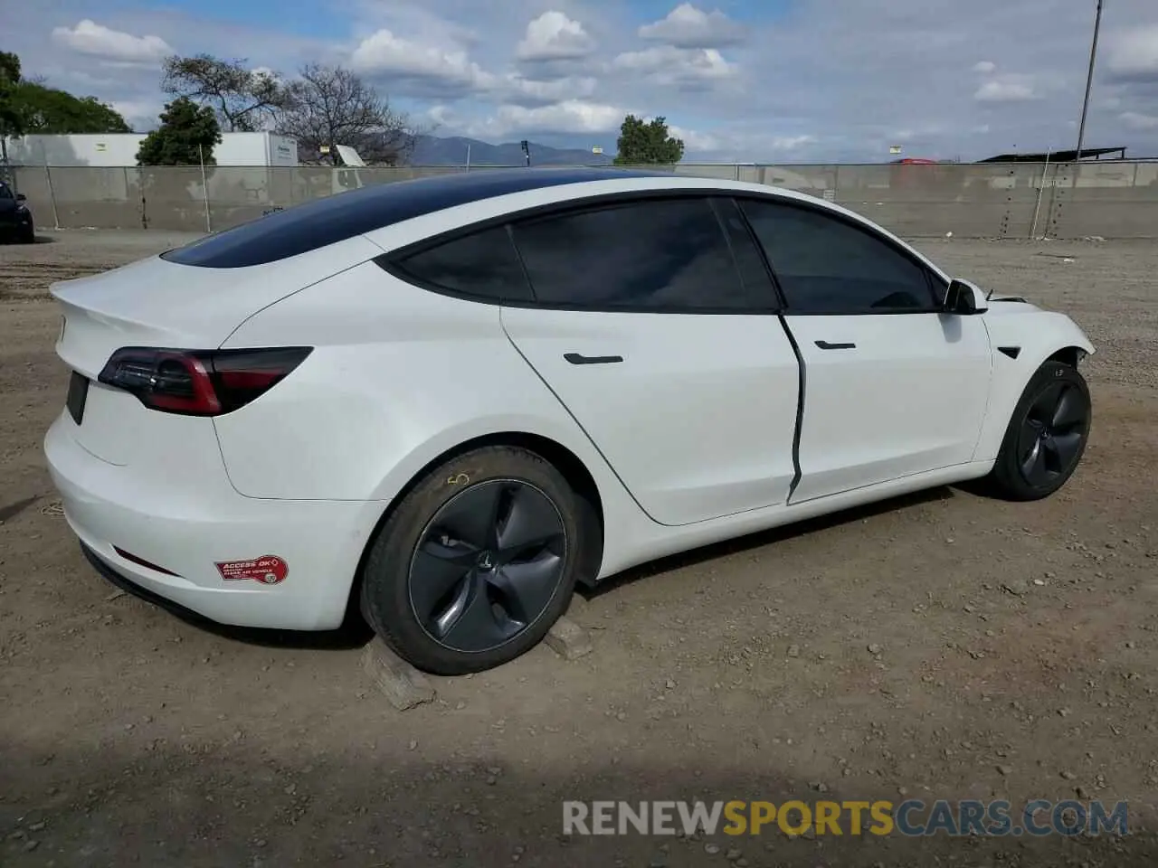 3 Photograph of a damaged car 5YJ3E1EAXNF289709 TESLA MODEL 3 2022