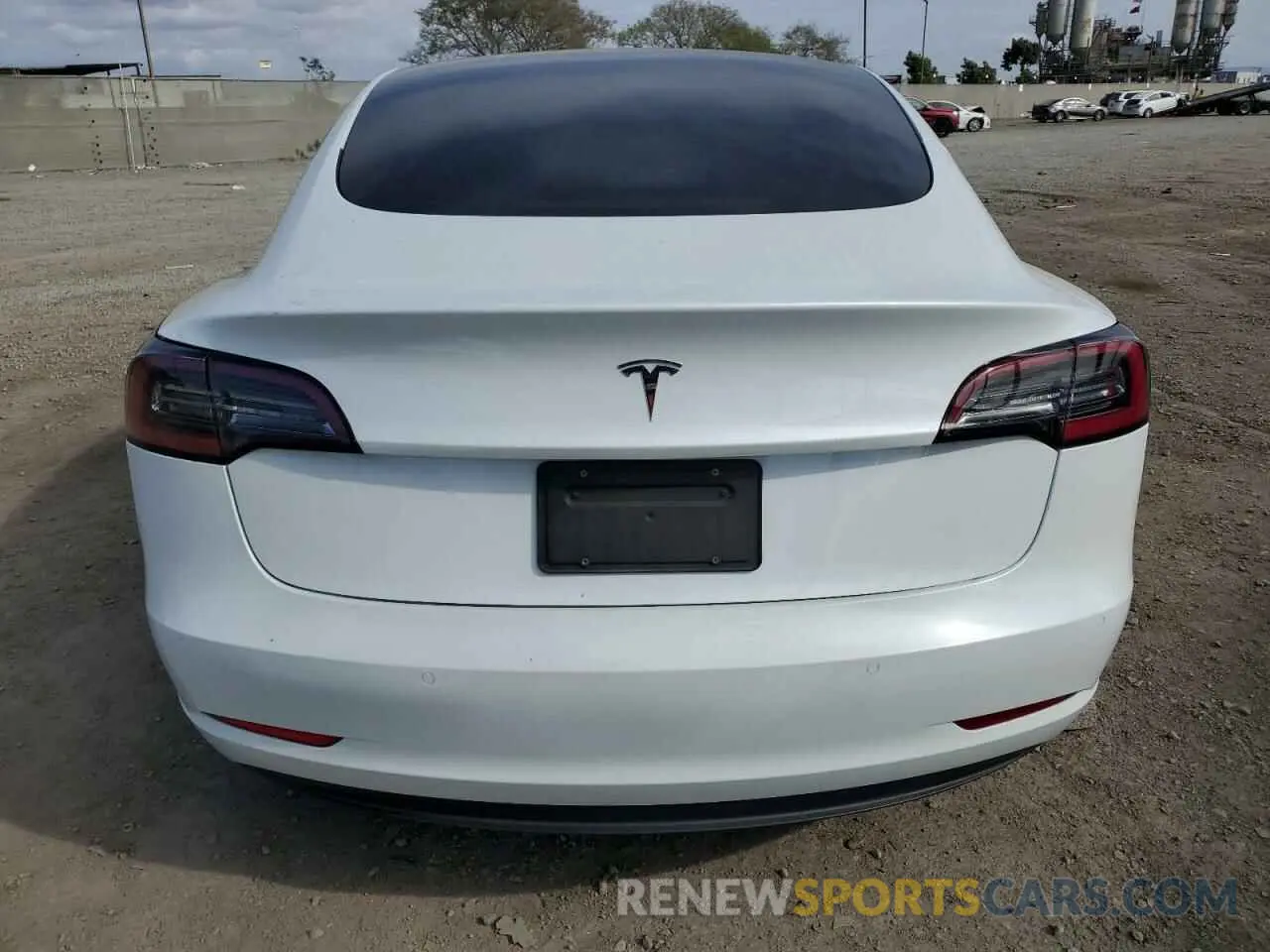6 Photograph of a damaged car 5YJ3E1EAXNF289709 TESLA MODEL 3 2022
