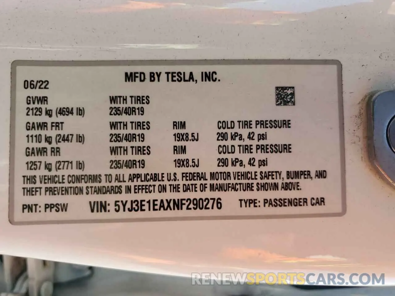 13 Photograph of a damaged car 5YJ3E1EAXNF290276 TESLA MODEL 3 2022
