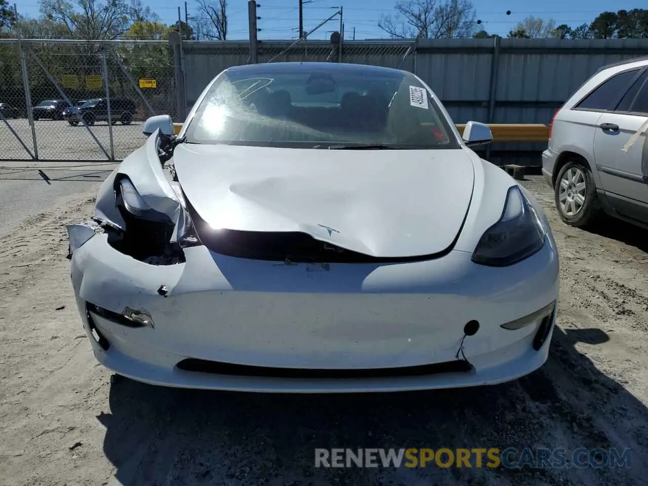 5 Photograph of a damaged car 5YJ3E1EAXNF301955 TESLA MODEL 3 2022
