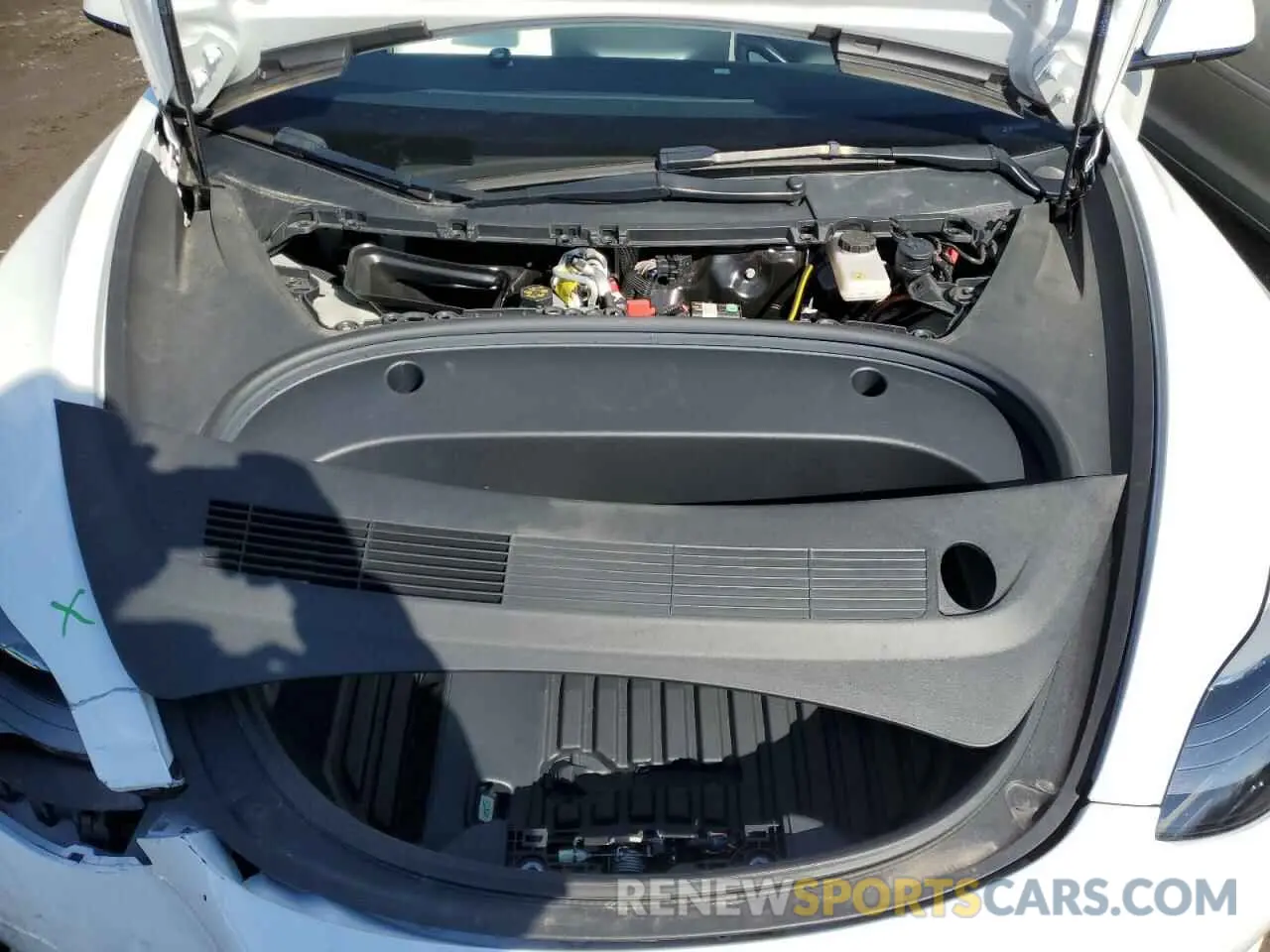 11 Photograph of a damaged car 5YJ3E1EAXNF303639 TESLA MODEL 3 2022