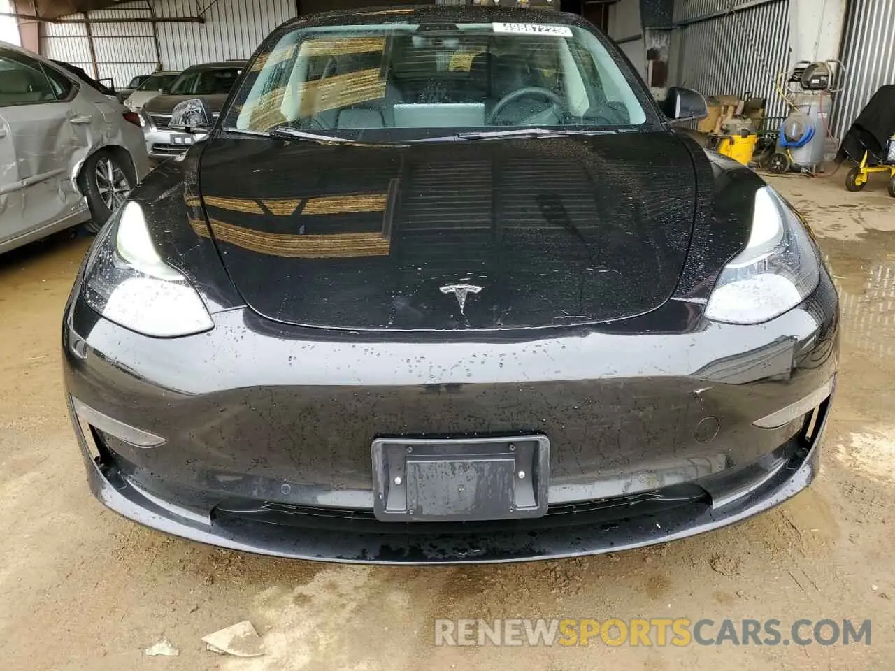 5 Photograph of a damaged car 5YJ3E1EAXNF304743 TESLA MODEL 3 2022