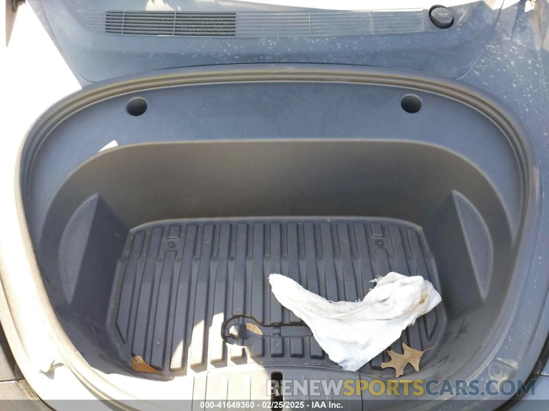 10 Photograph of a damaged car 5YJ3E1EAXNF305410 TESLA MODEL 3 2022