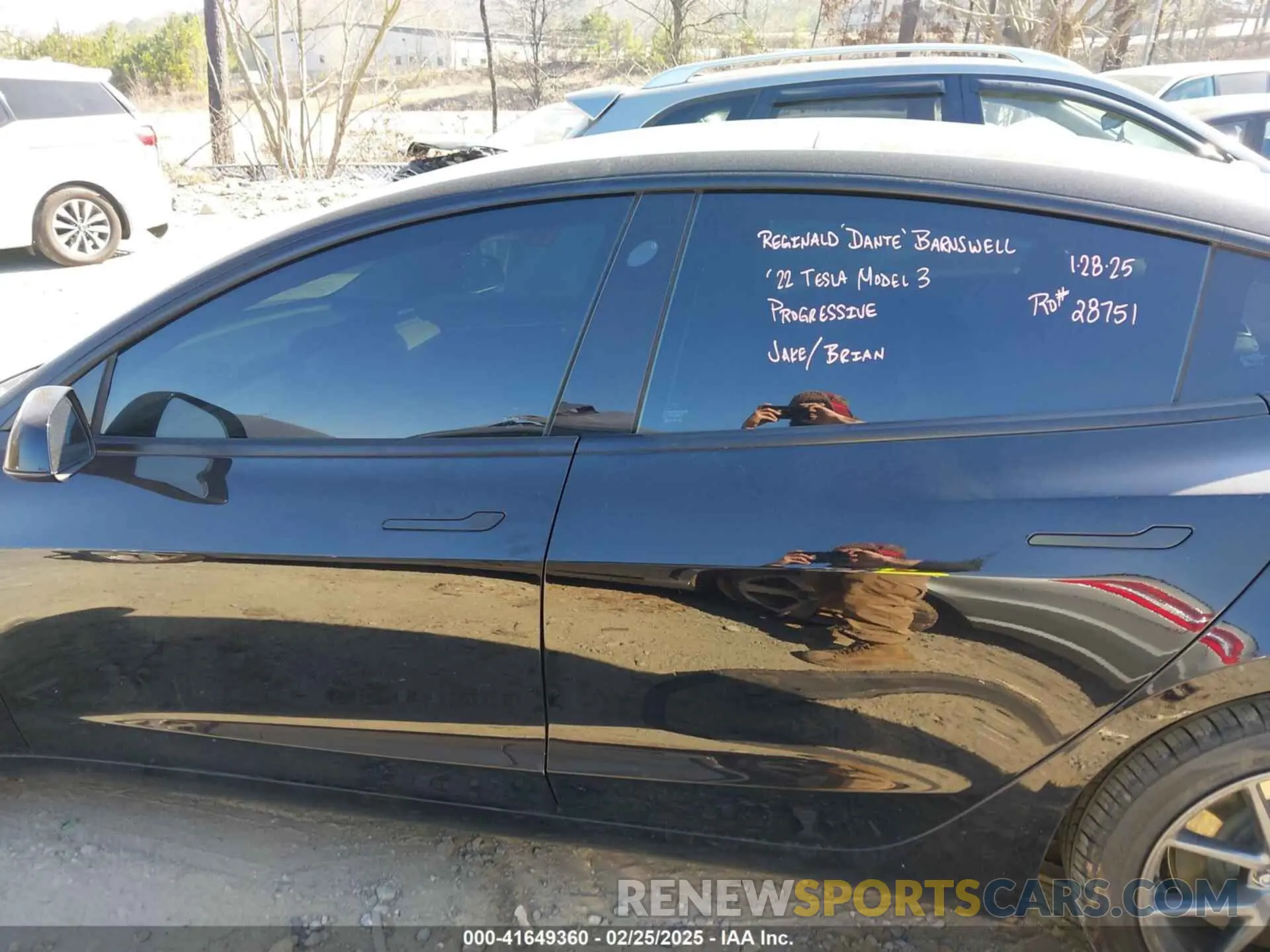 14 Photograph of a damaged car 5YJ3E1EAXNF305410 TESLA MODEL 3 2022