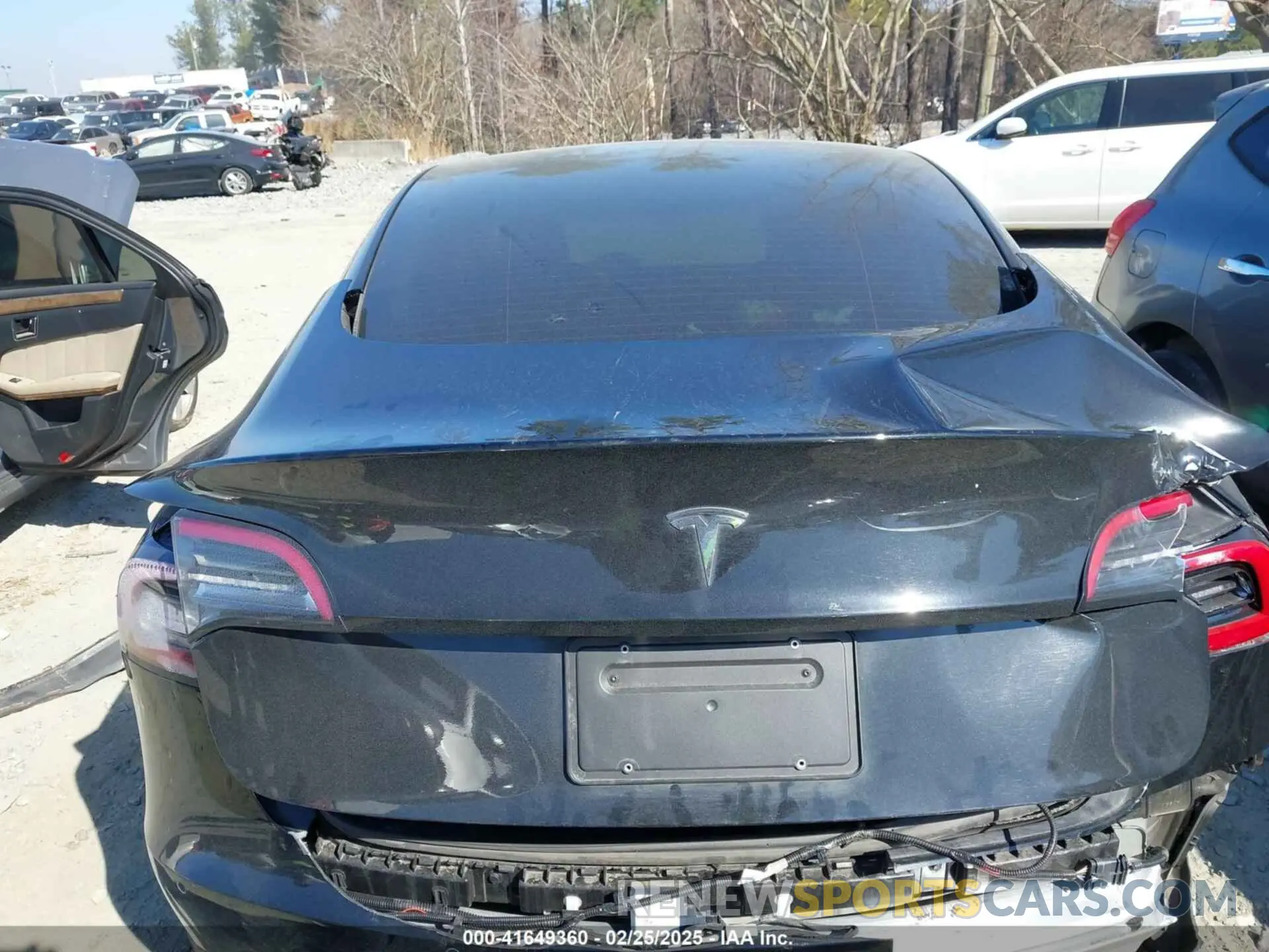16 Photograph of a damaged car 5YJ3E1EAXNF305410 TESLA MODEL 3 2022