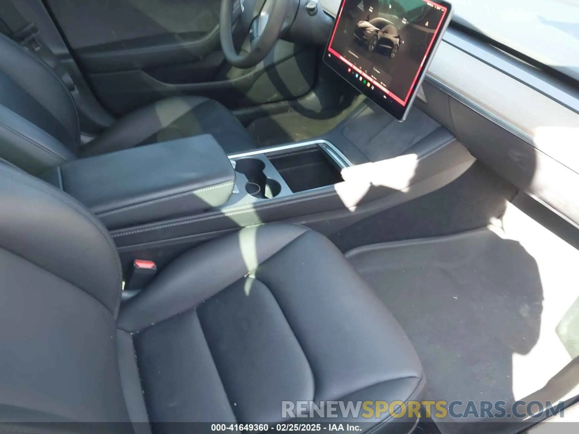 5 Photograph of a damaged car 5YJ3E1EAXNF305410 TESLA MODEL 3 2022