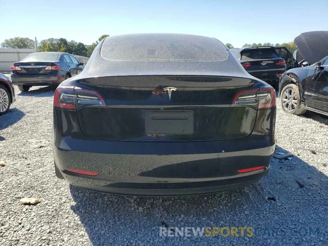 6 Photograph of a damaged car 5YJ3E1EAXNF305536 TESLA MODEL 3 2022