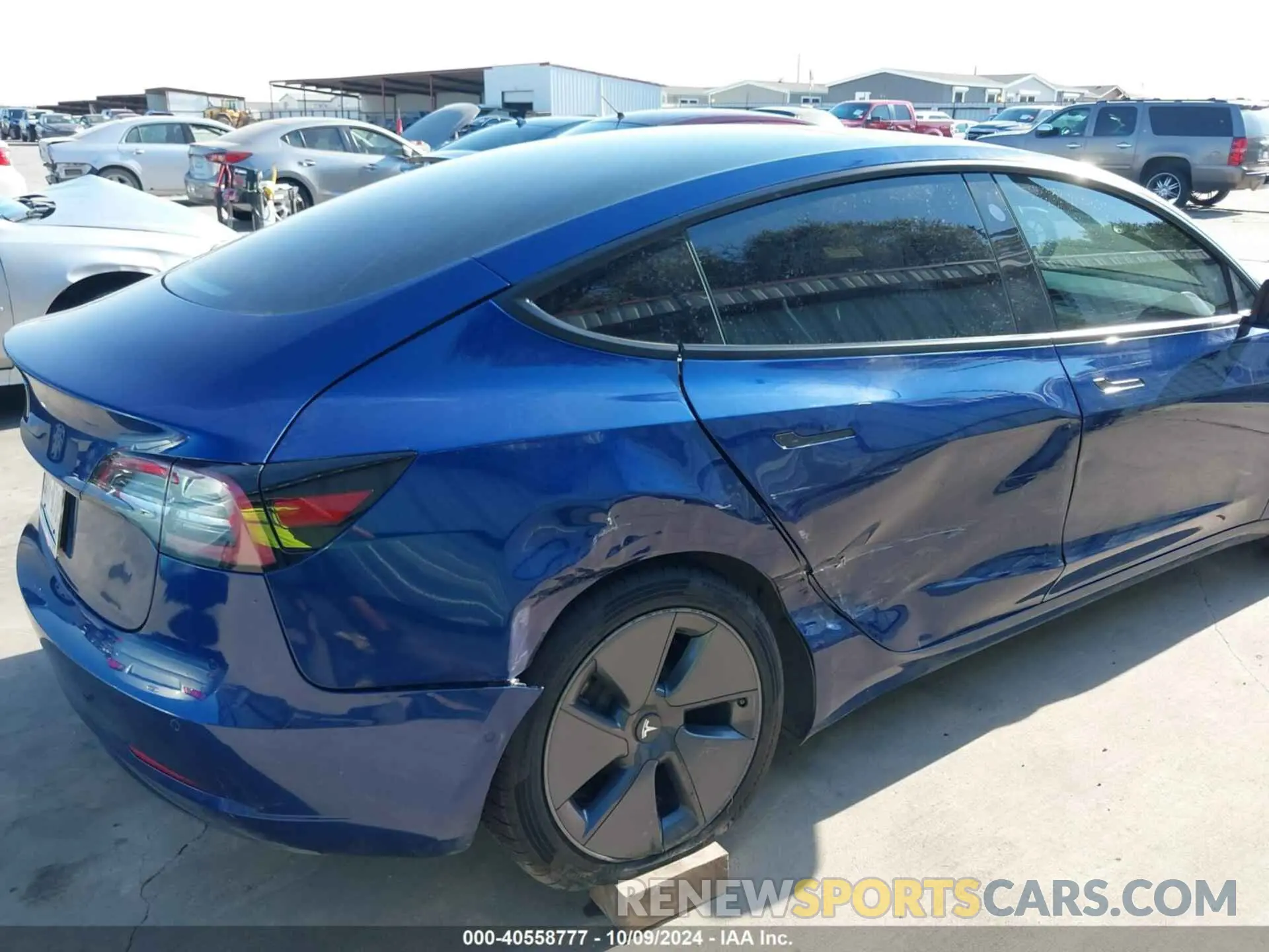 6 Photograph of a damaged car 5YJ3E1EAXNF305813 TESLA MODEL 3 2022