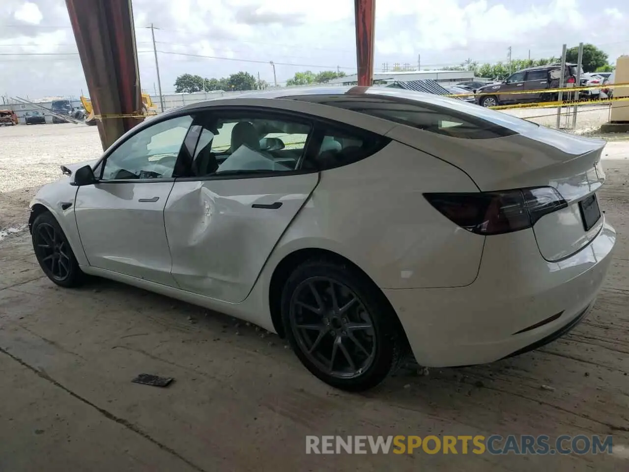 2 Photograph of a damaged car 5YJ3E1EAXNF321803 TESLA MODEL 3 2022