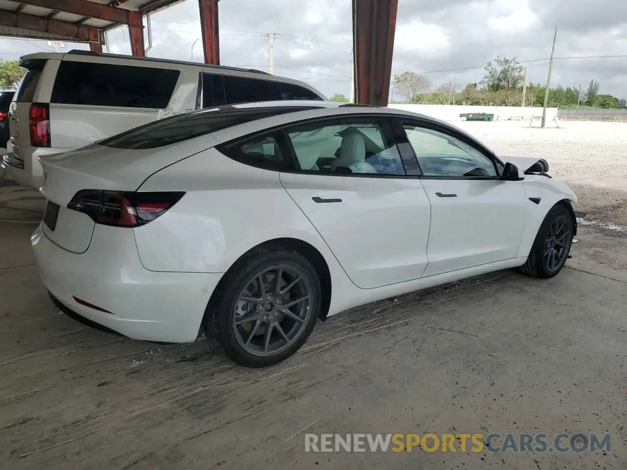 3 Photograph of a damaged car 5YJ3E1EAXNF321803 TESLA MODEL 3 2022