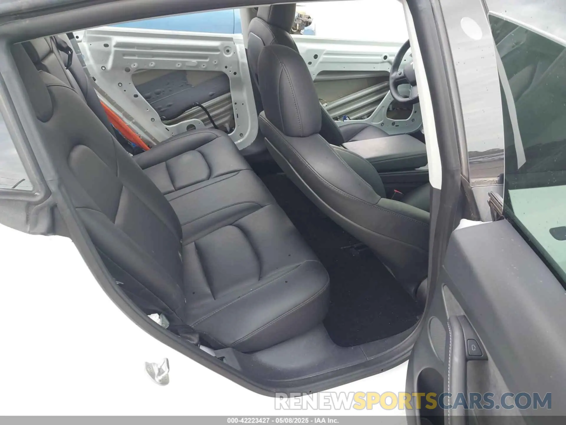 8 Photograph of a damaged car 5YJ3E1EAXNF328184 TESLA MODEL 3 2022