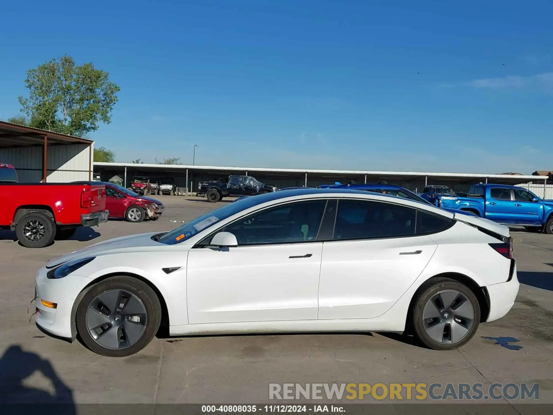13 Photograph of a damaged car 5YJ3E1EAXNF330727 TESLA MODEL 3 2022