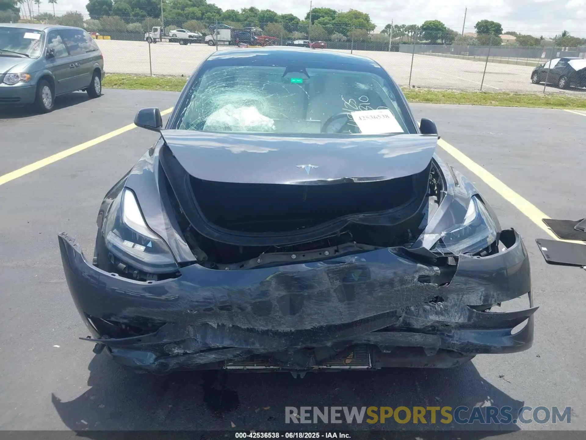 11 Photograph of a damaged car 5YJ3E1EAXNF343350 TESLA MODEL 3 2022
