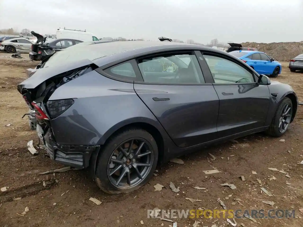 3 Photograph of a damaged car 5YJ3E1EAXNF368572 TESLA MODEL 3 2022