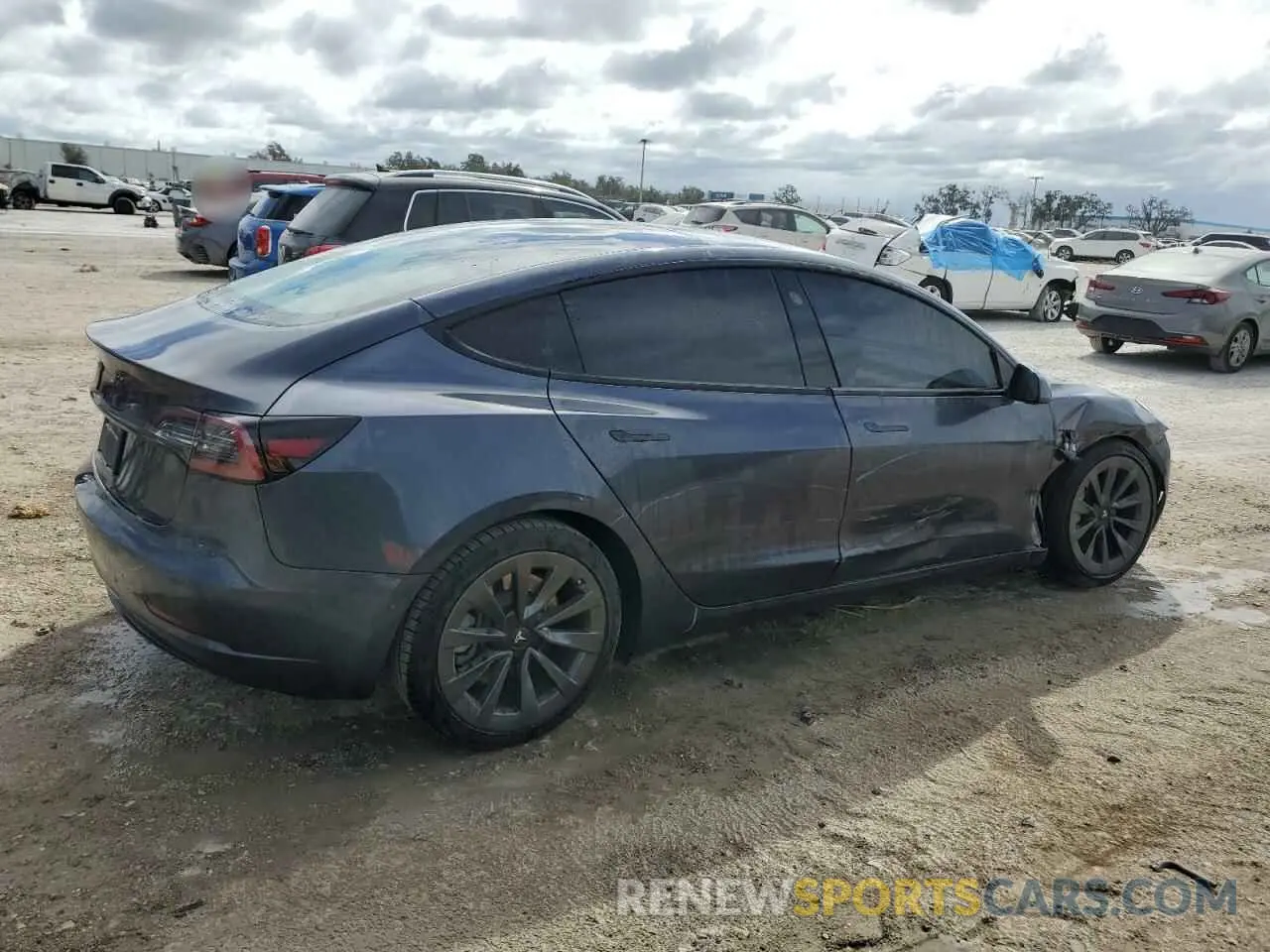 3 Photograph of a damaged car 5YJ3E1EAXNF370032 TESLA MODEL 3 2022
