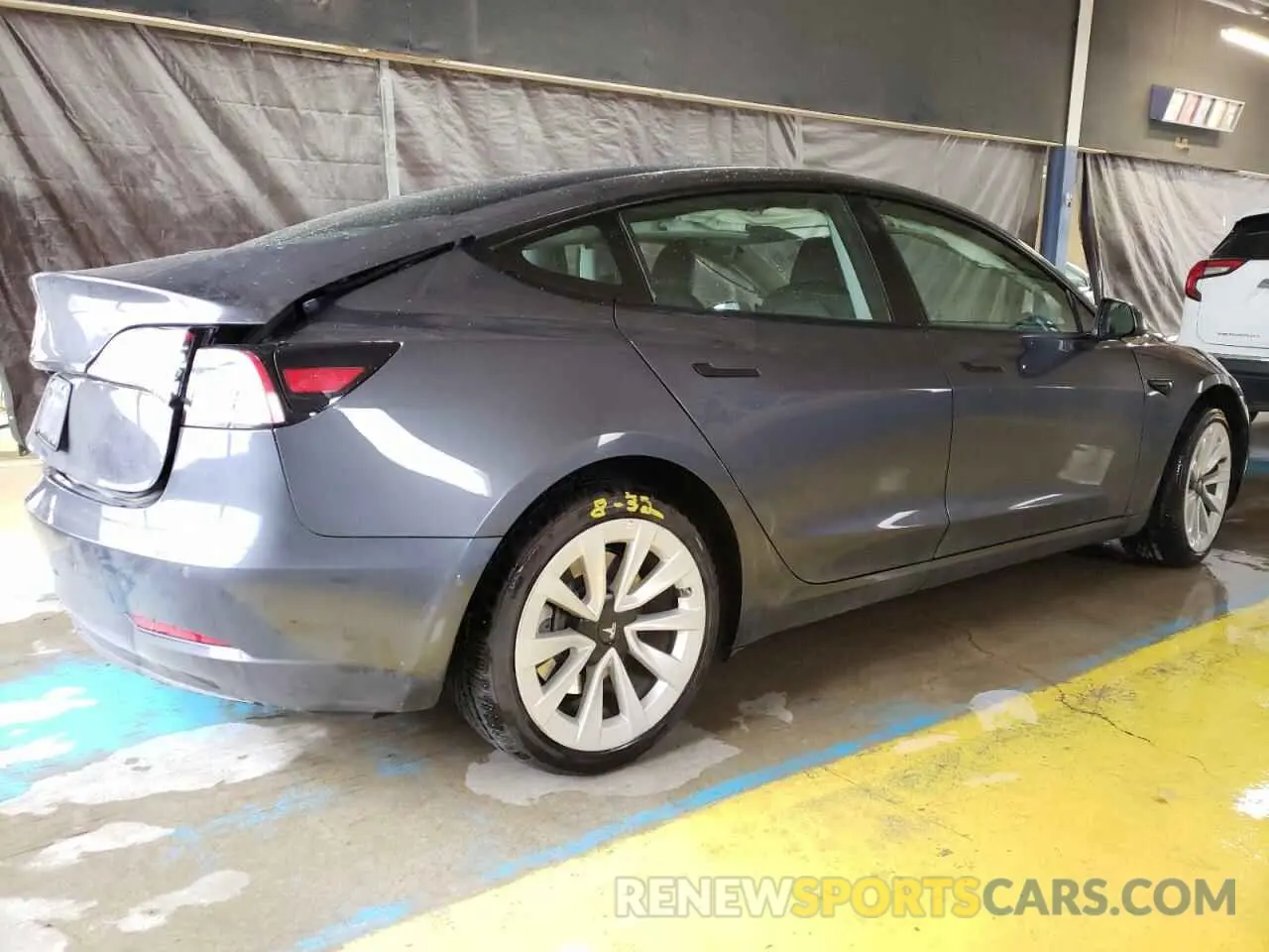 3 Photograph of a damaged car 5YJ3E1EAXNF370967 TESLA MODEL 3 2022