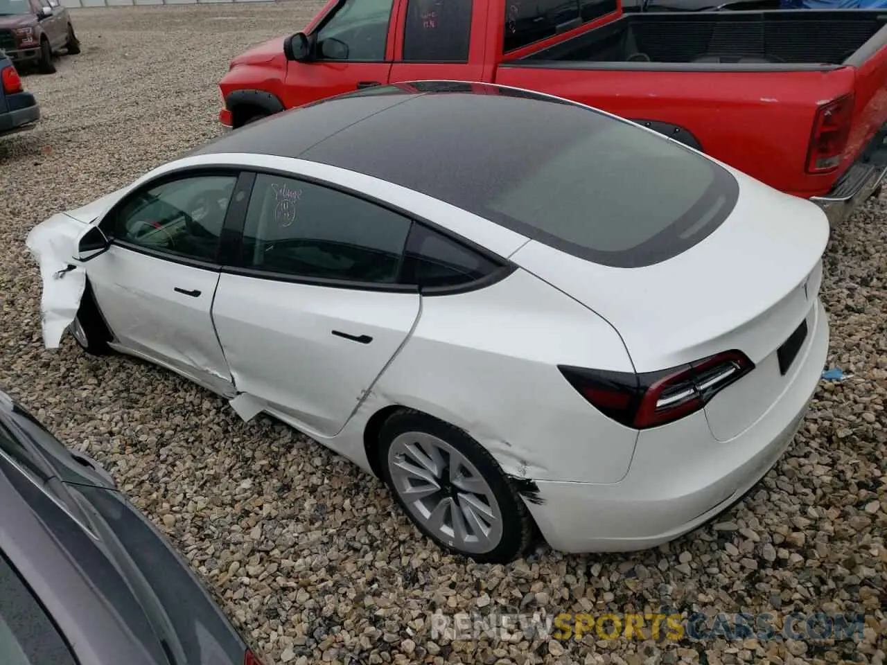 2 Photograph of a damaged car 5YJ3E1EAXNF371388 TESLA MODEL 3 2022