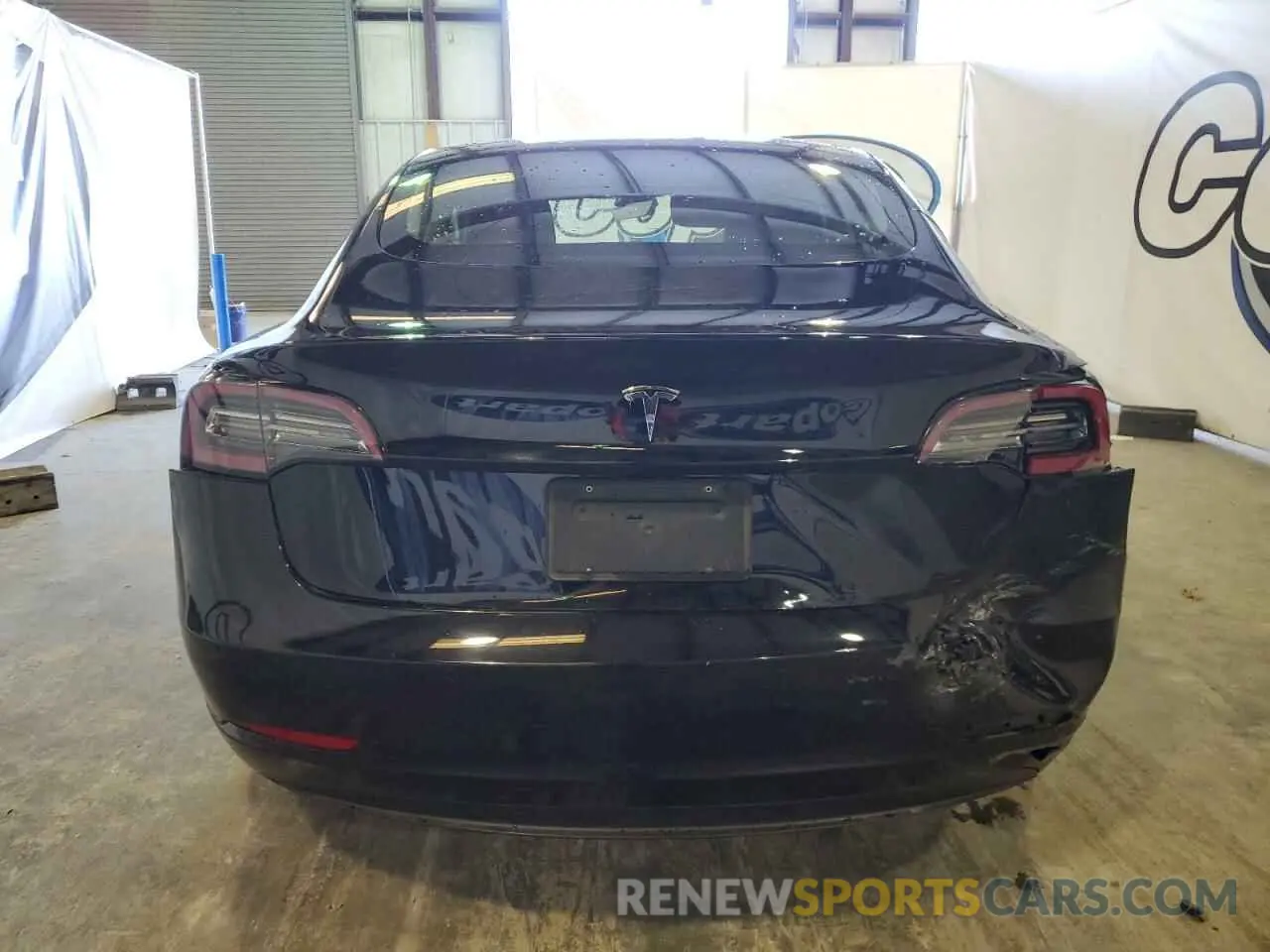 6 Photograph of a damaged car 5YJ3E1EAXNF371455 TESLA MODEL 3 2022