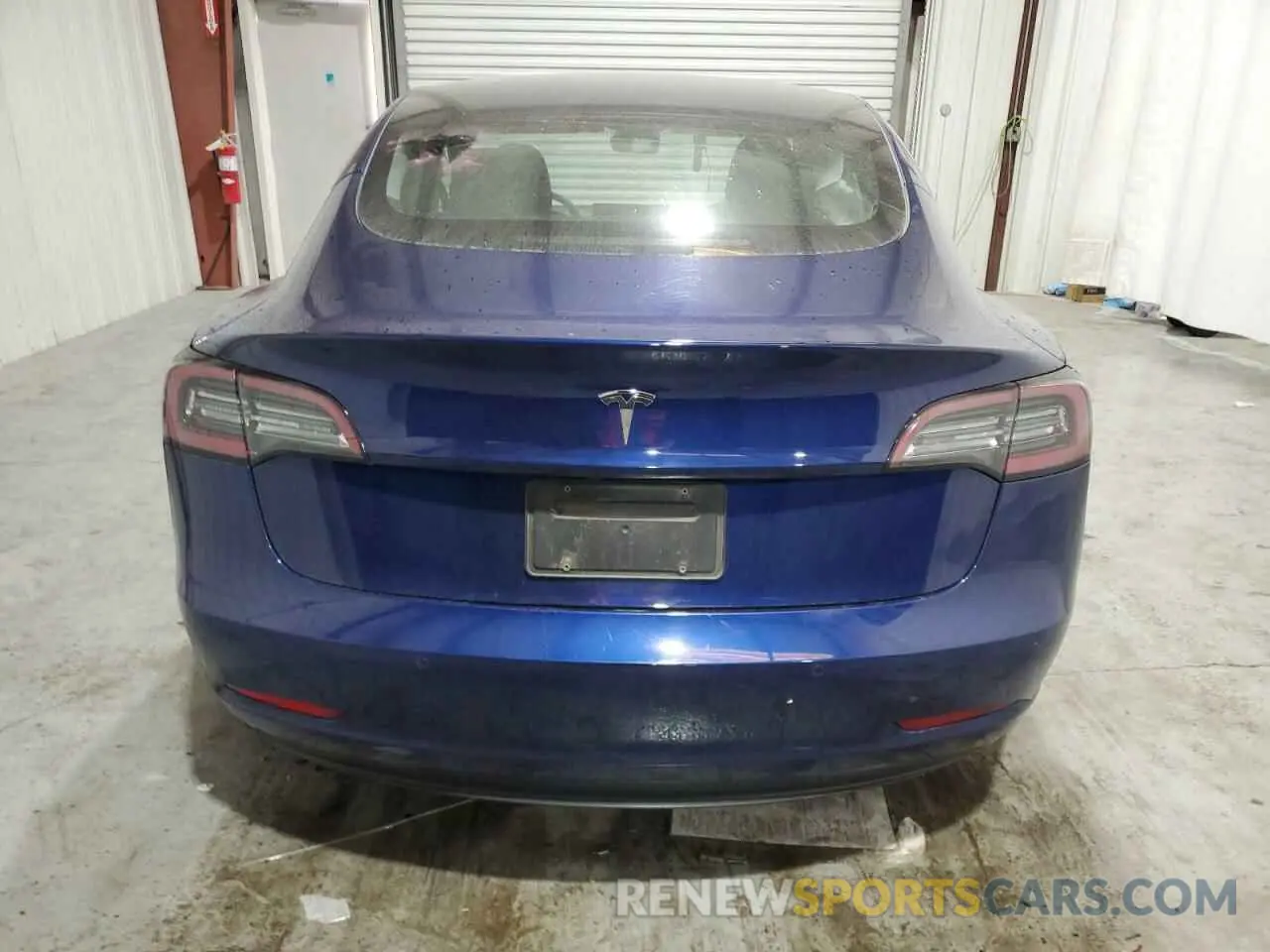 6 Photograph of a damaged car 5YJ3E1EAXNF371942 TESLA MODEL 3 2022