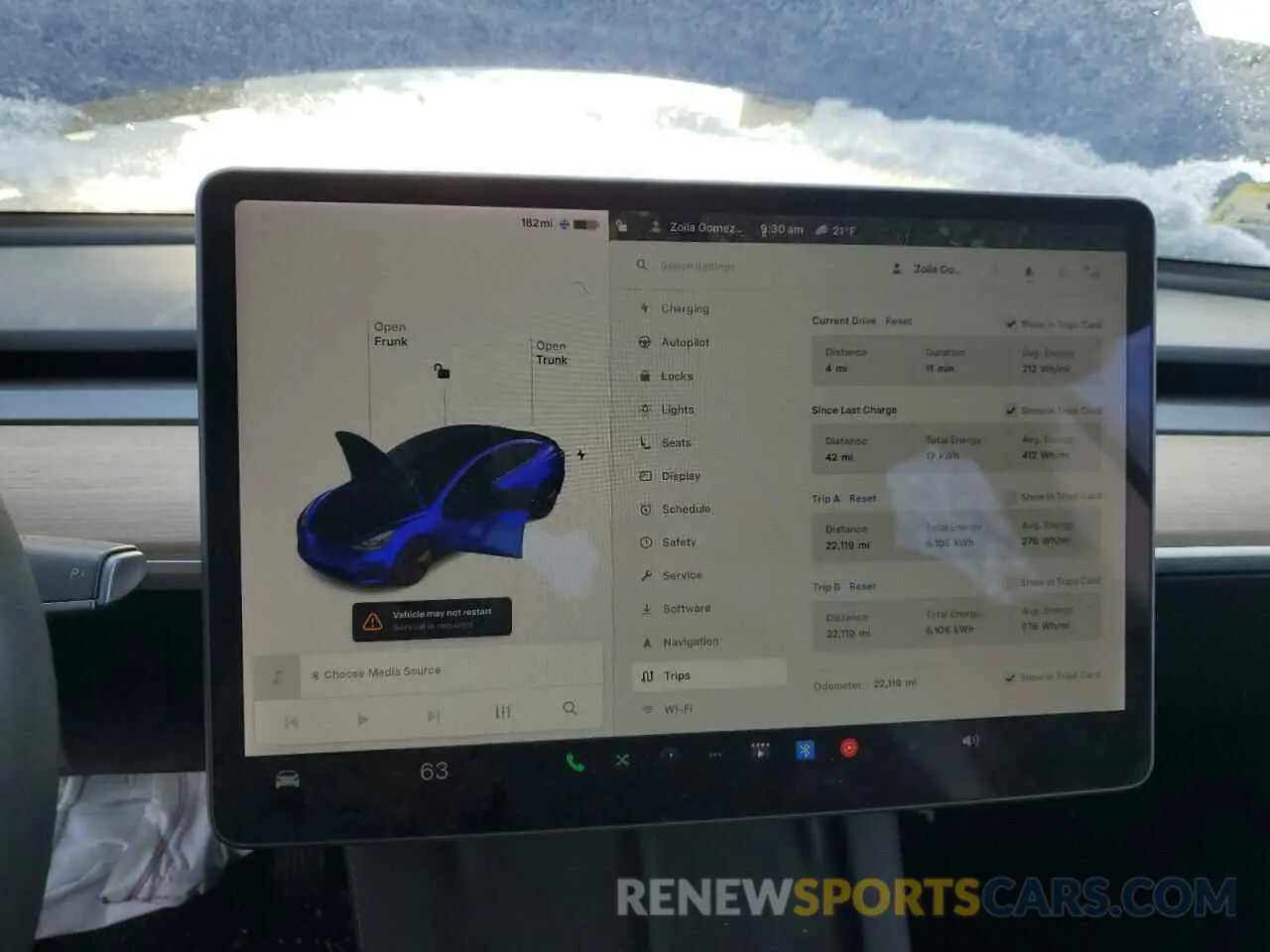 9 Photograph of a damaged car 5YJ3E1EB0NF103121 TESLA MODEL 3 2022