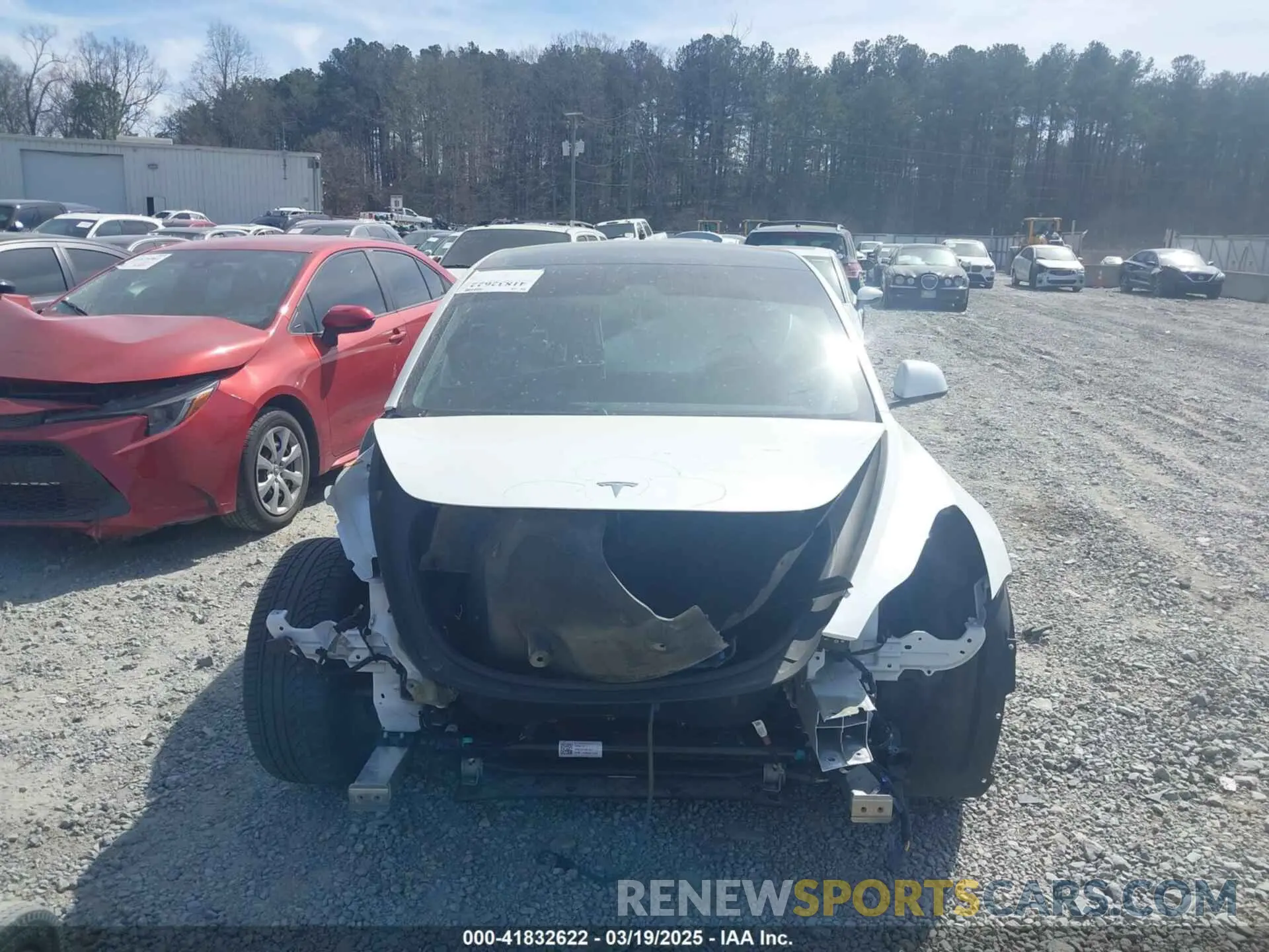 11 Photograph of a damaged car 5YJ3E1EB0NF106570 TESLA MODEL 3 2022