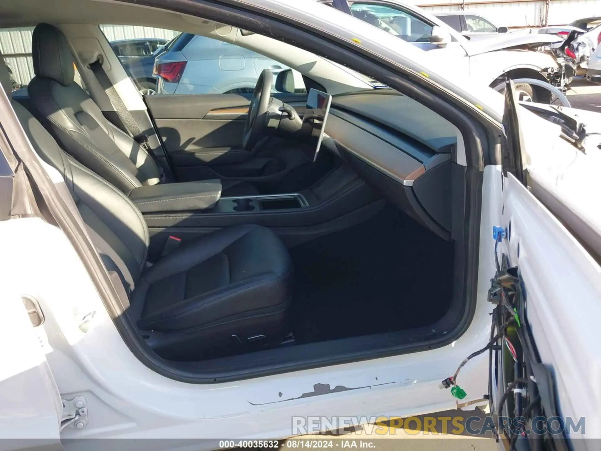 5 Photograph of a damaged car 5YJ3E1EB0NF109291 TESLA MODEL 3 2022