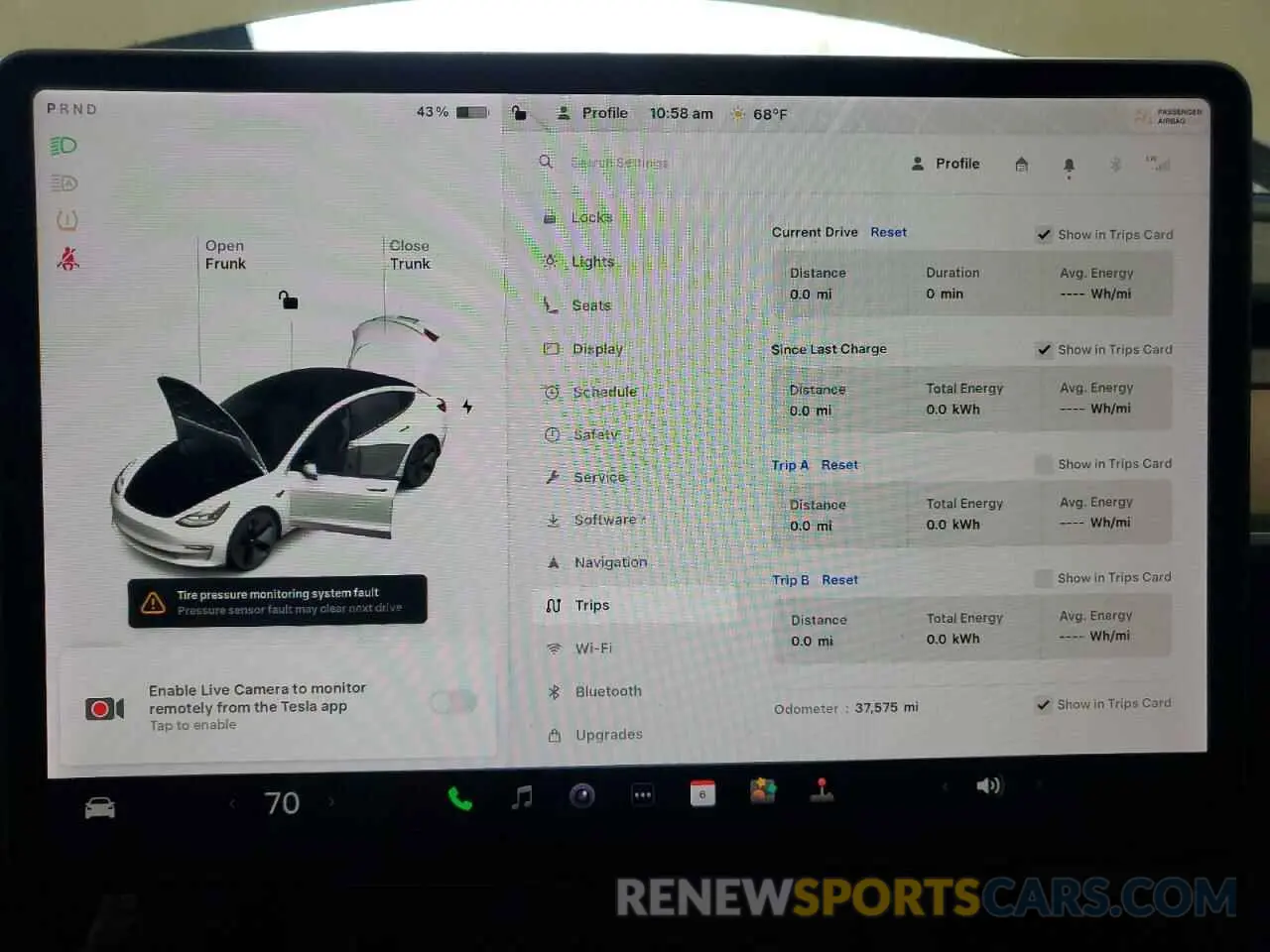 9 Photograph of a damaged car 5YJ3E1EB0NF118654 TESLA MODEL 3 2022